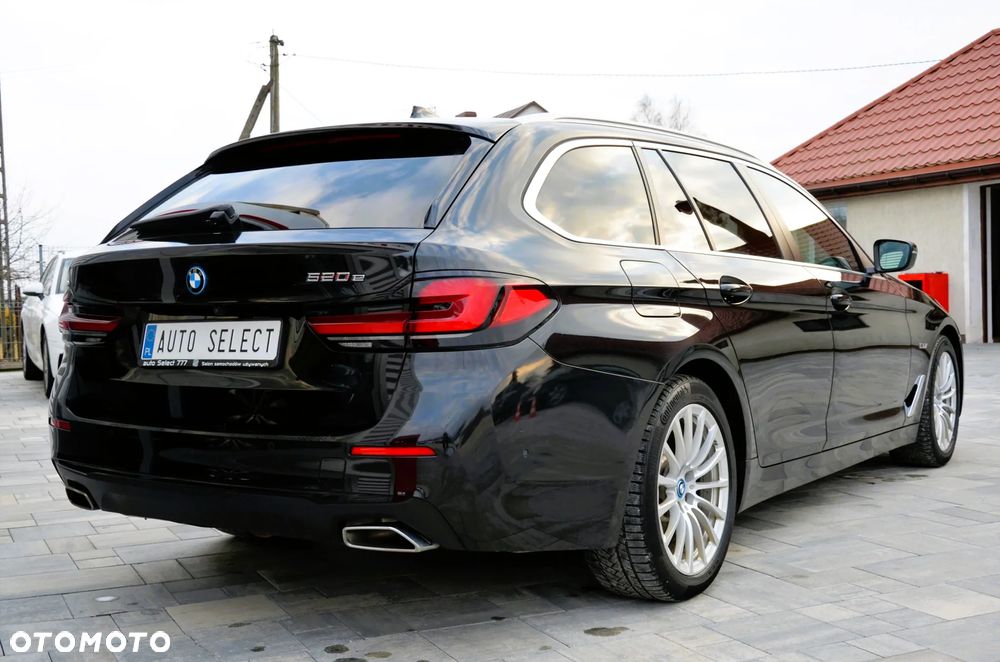 BMW Seria 5 520e Luxury Line - 12