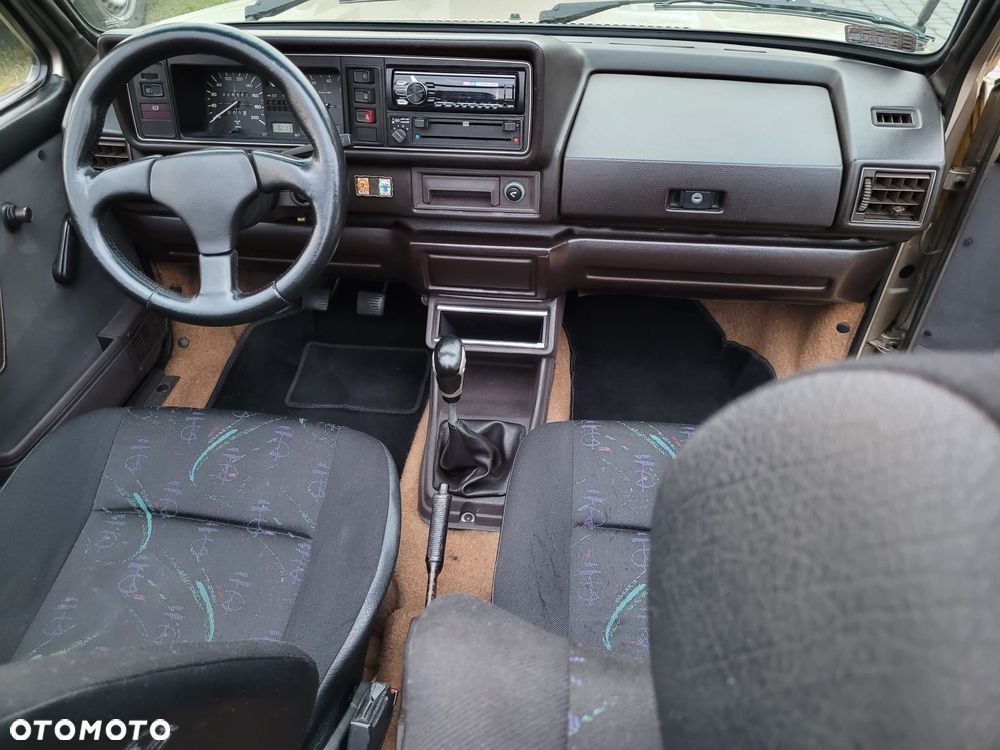 Volkswagen Golf - 6