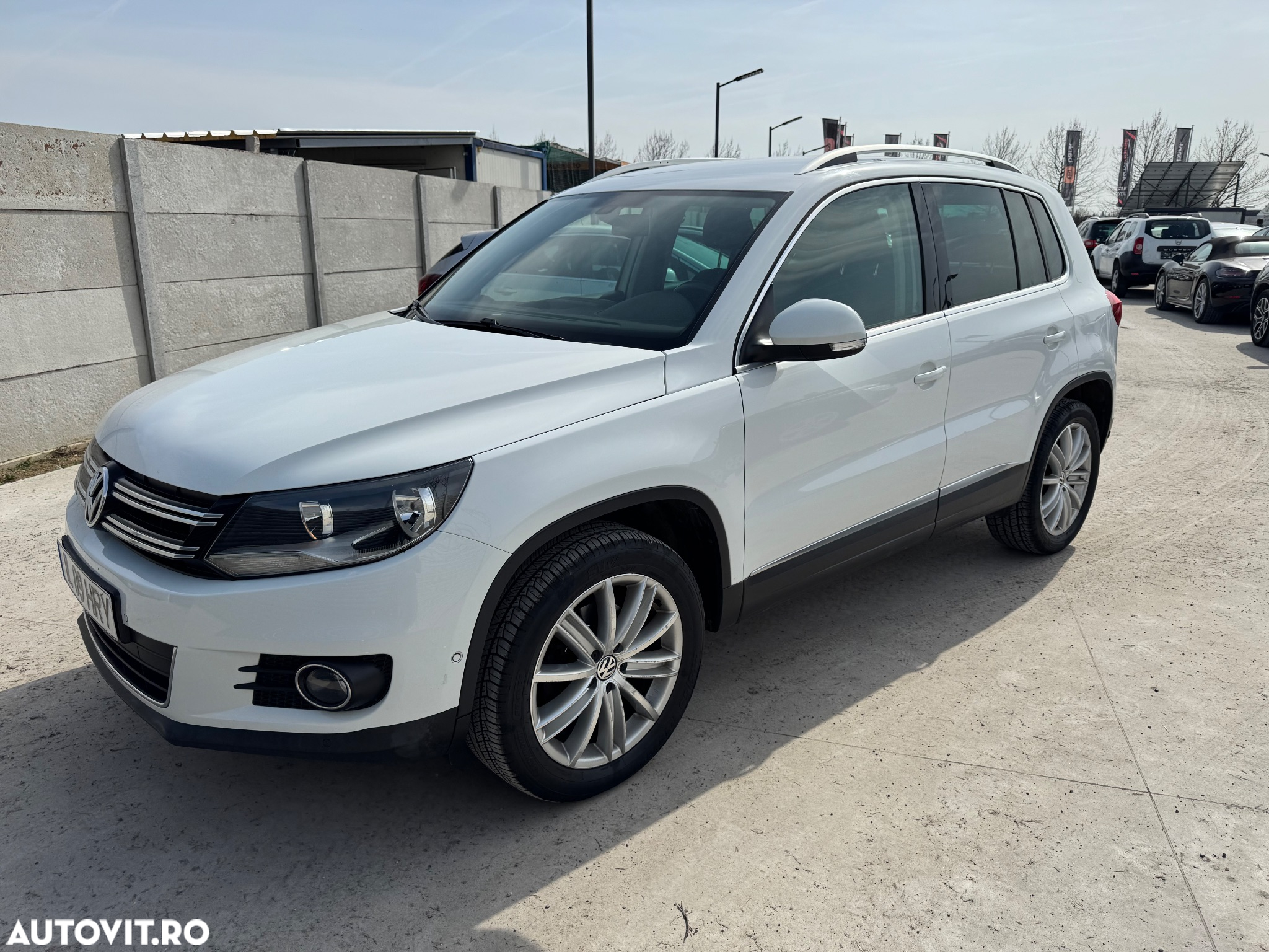 Volkswagen Tiguan 2.0 TDI 4Motion DSG Sport & Style - 5