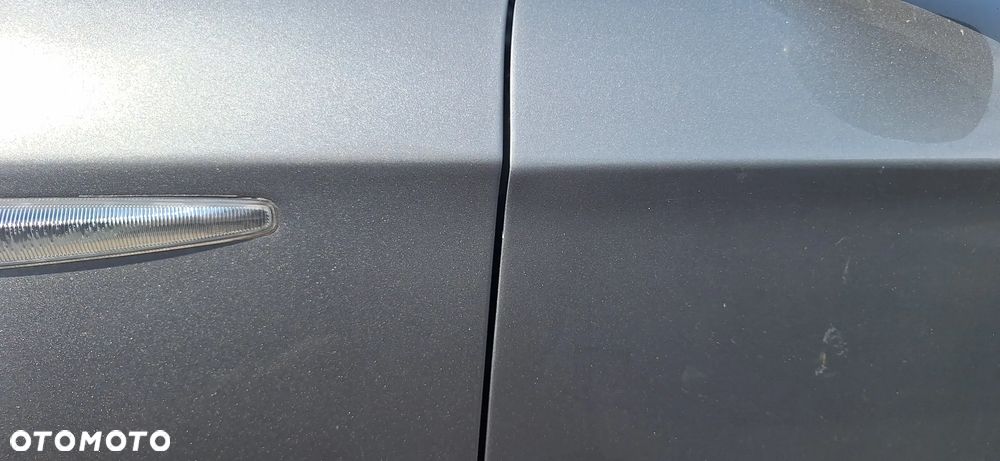 Alfa Romeo 159 Błotnik Przód Przedni Lewy Kod Lakieru 651 - 17