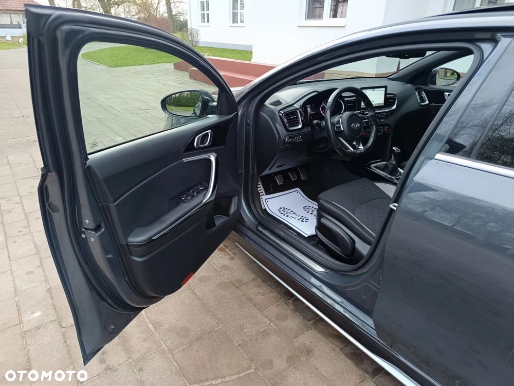 Kia ProCeed 1.6 CRDi GT Line - 23