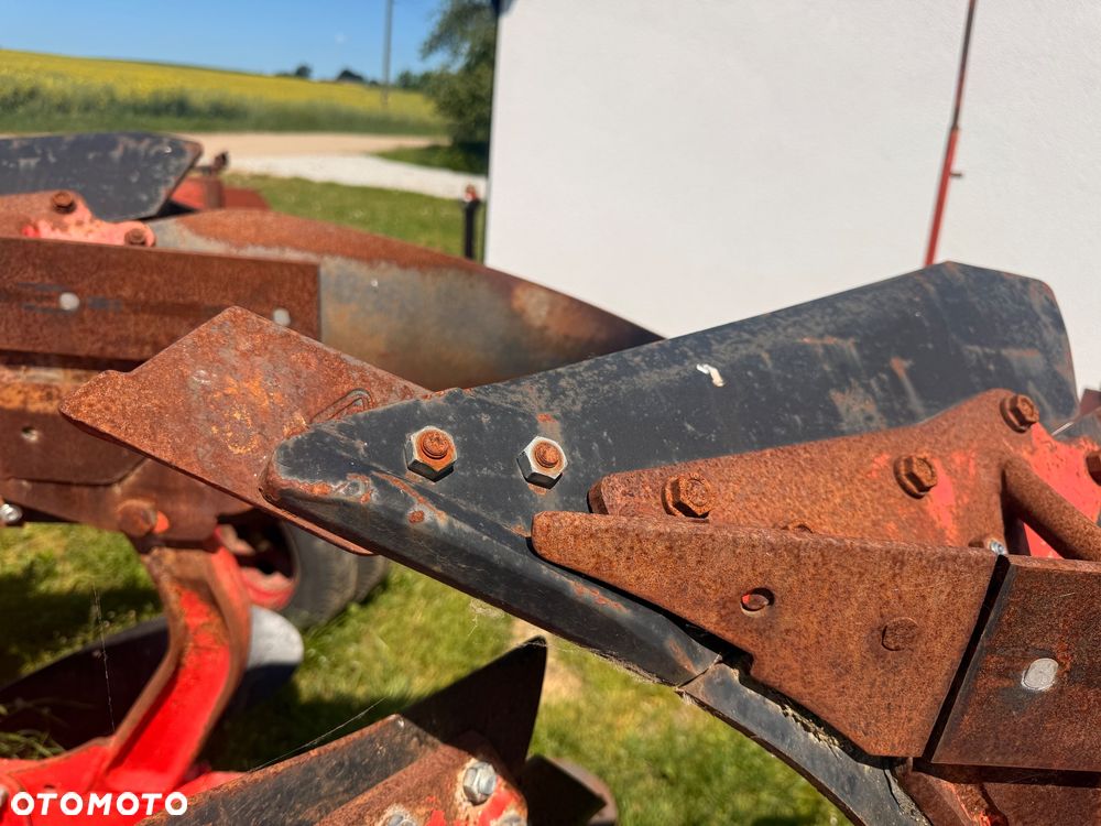 Kuhn pług 6 skibowy obrotowy Kuhn 5 + 1 vari master 182 - 9