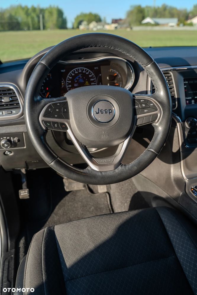 Jeep Grand Cherokee 3.6 V6 Laredo - 24