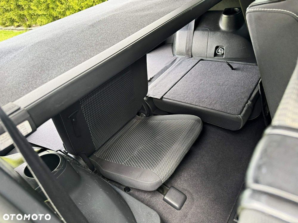 Toyota Verso 1.6 D-4D Premium 7os - 19