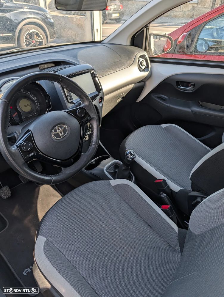 Toyota Aygo x-play - 10