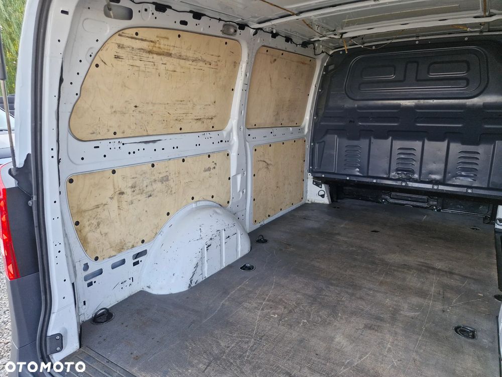 Mercedes-Benz Vito - 30