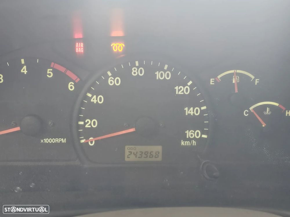 Suzuki Grand Vitara Metal Top 2.0 TDi - 8