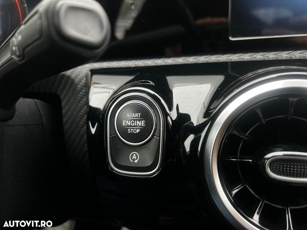 MERCEDES-BENZ A-Class 2019 — imagine 29