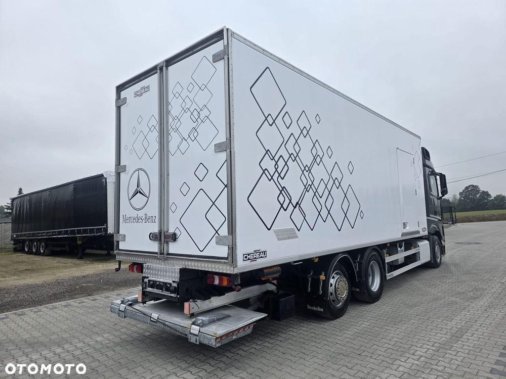 Mercedes-Benz / ACTROS / 2545 / E 6 / CHŁODNIA + WINDA - 33