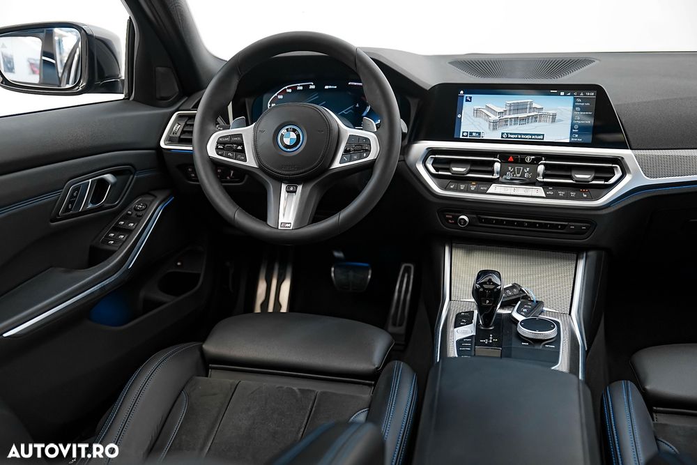 BMW Seria 3 330e Aut. M Sport - 11