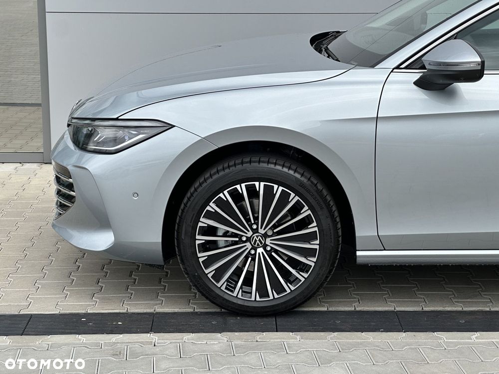 Volkswagen Passat Variant 1.5 TSI EVO Elegance DSG - 4