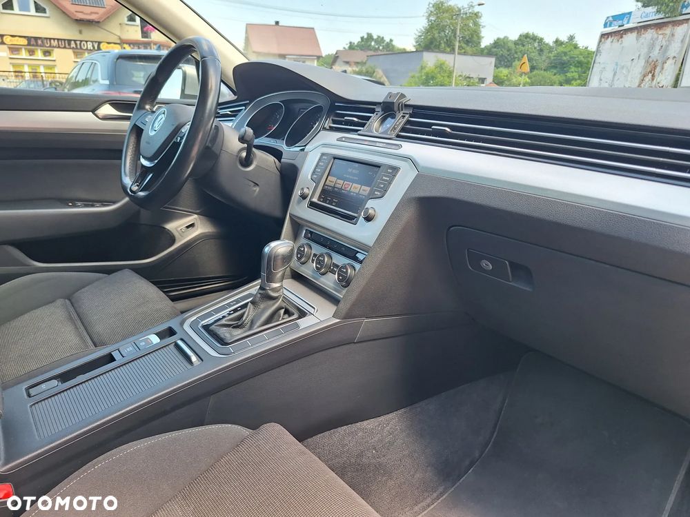 Volkswagen Passat 2.0 TDI BMT Comfortline DSG - 23