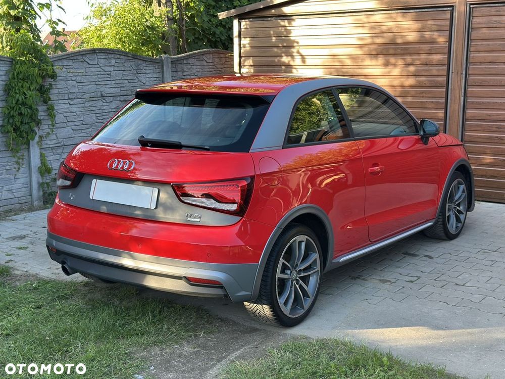 Audi A1 3-drzwiowe 1.0 TFSI ultra S tronic design - 4