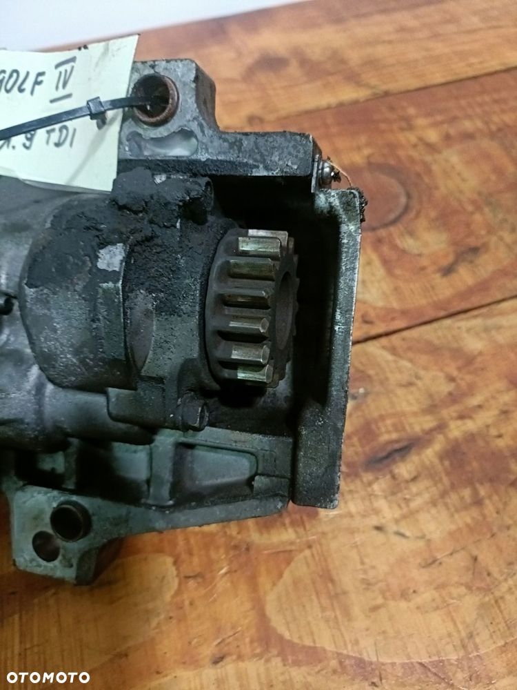 VOLKSWAGEN GOLF IV 4 99-06 1,9 TDI rozrusznik HITACHI 09A911023B * - 2