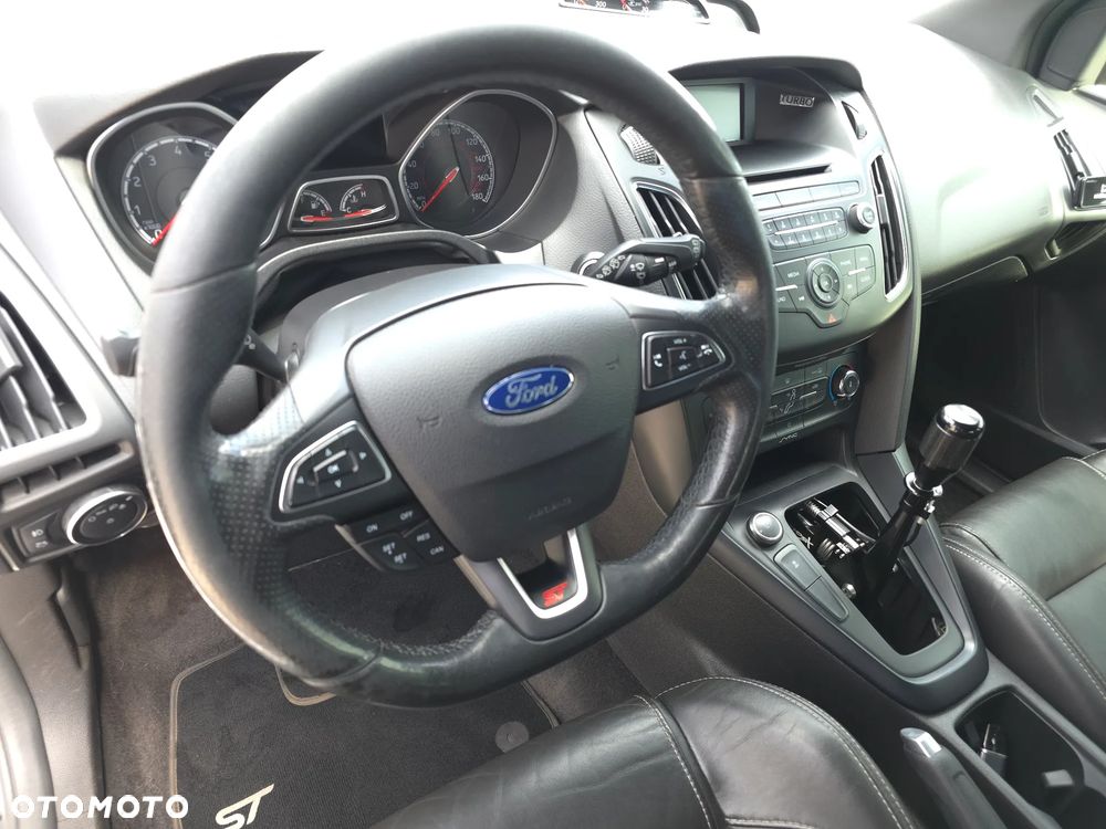 Ford Focus - 29