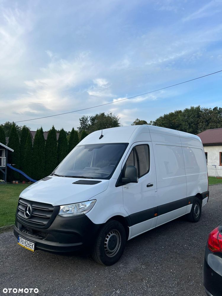Mercedes-Benz Sprinter - 1