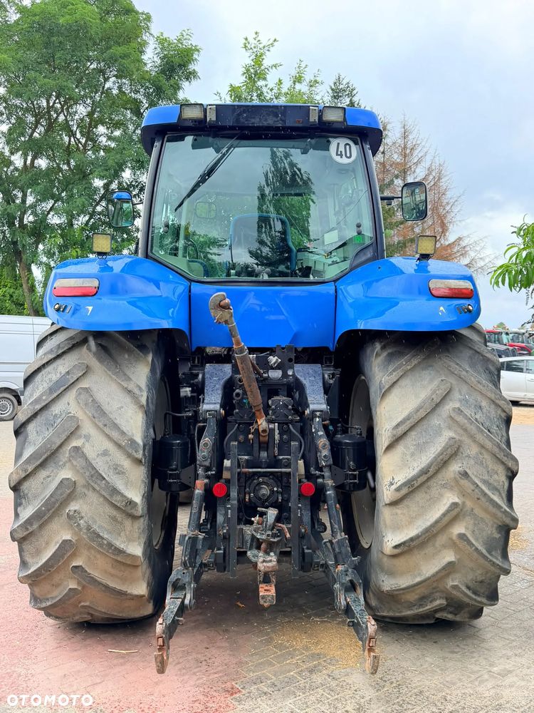 New Holland T8020 - 16