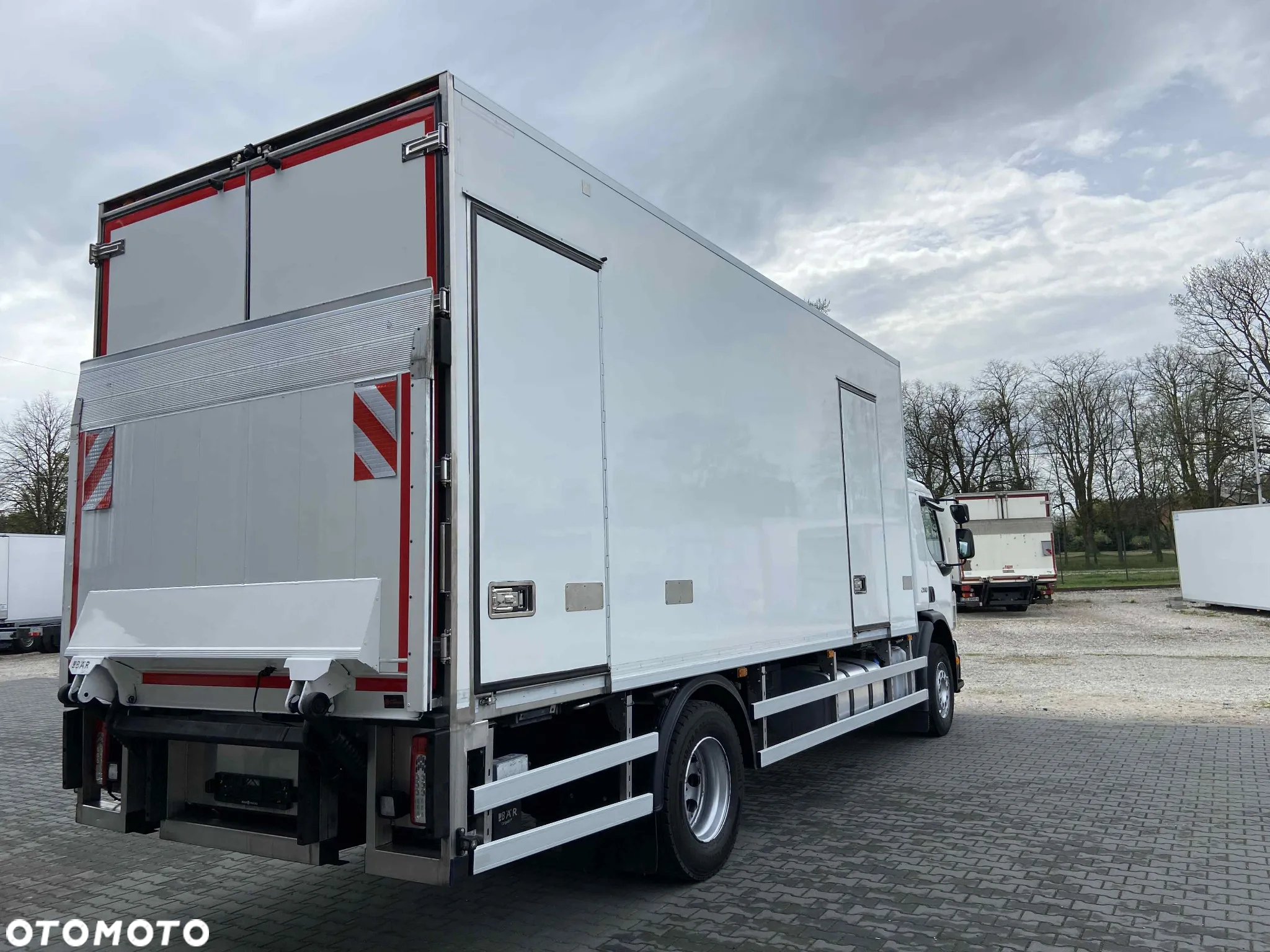 Volvo FE 280 CHŁODNIA SYPIALKA CARRIER DŁUGOŚĆ 6.55 - 3