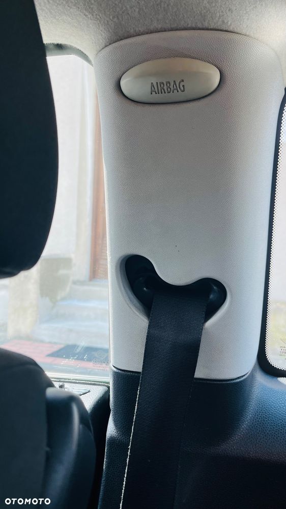 MINI Cooper Standard - 10