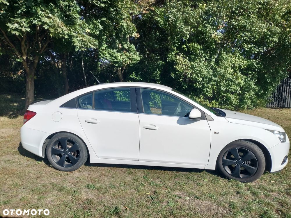 Chevrolet Cruze 1.8 LTZ+ - 7