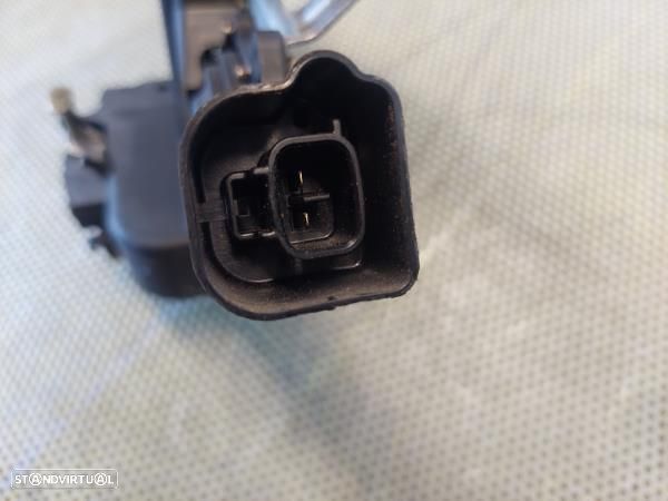 Fecho Porta Tras Dto Toyota Corolla (_E12_) - 2