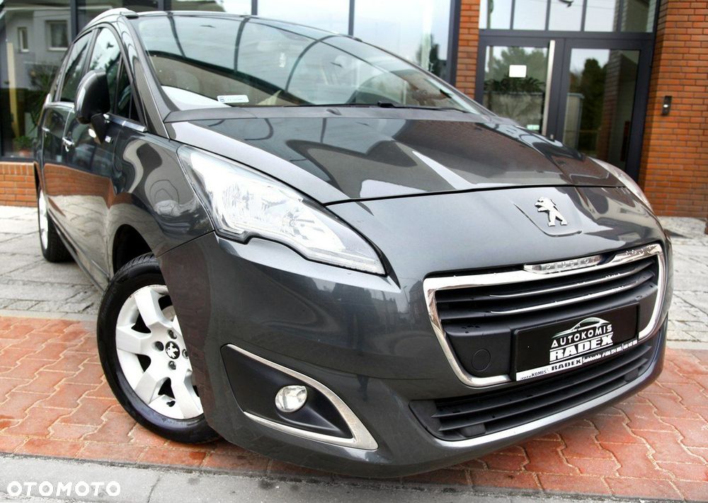 Peugeot 5008 - 8