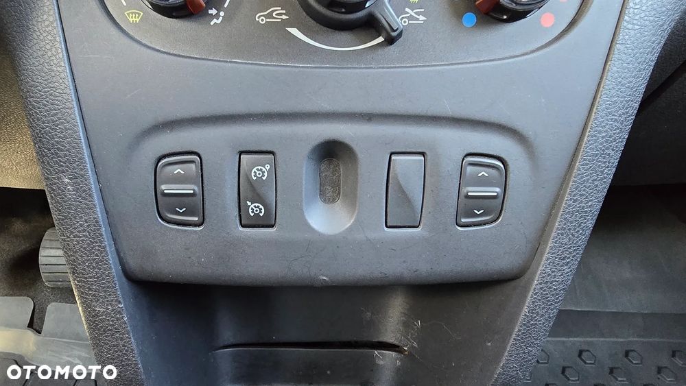 Dacia Logan 1.2 16V Access - 25