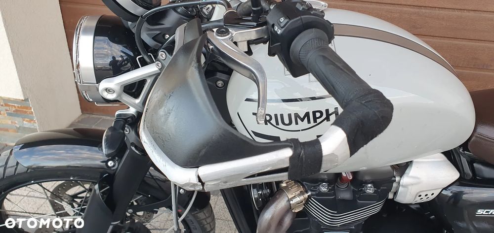 Triumph Scrambler - 9