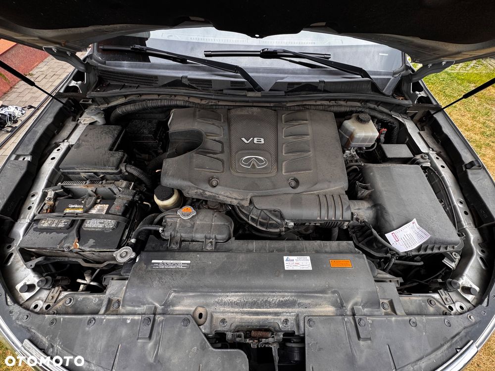 Infiniti QX80 - 26