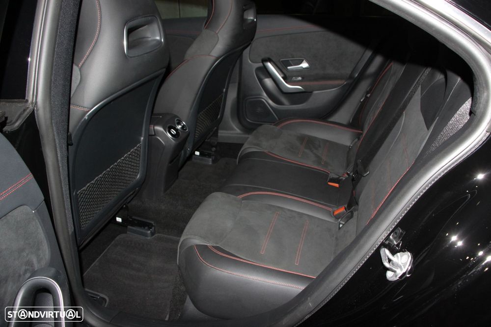 Mercedes-Benz CLA 180 d AMG Line - 15