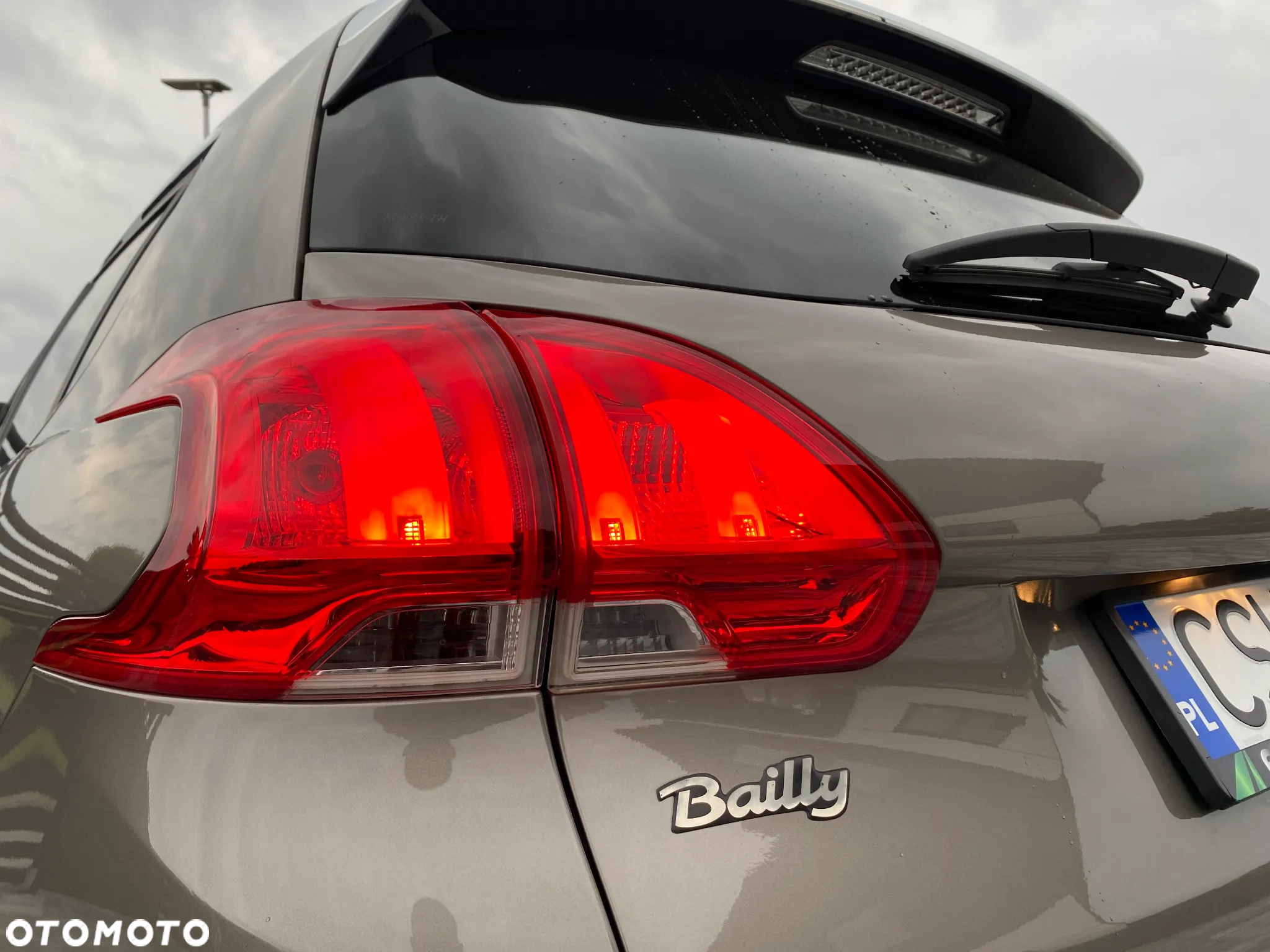 Peugeot 2008 1.2 Pure Tech Allure S&S - 21