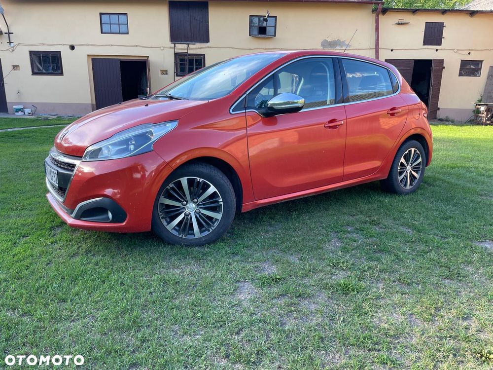 Peugeot 208 1.2 PureTech Allure S&S - 12