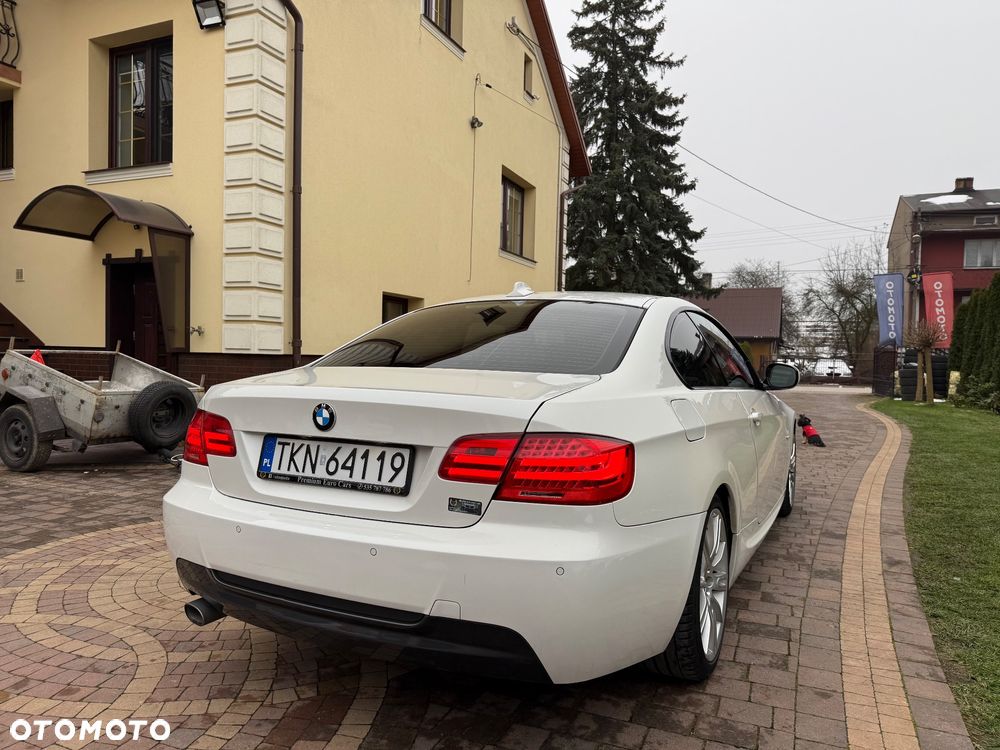 BMW Seria 3 320d DPF Efficient Dynamics Edition - 14