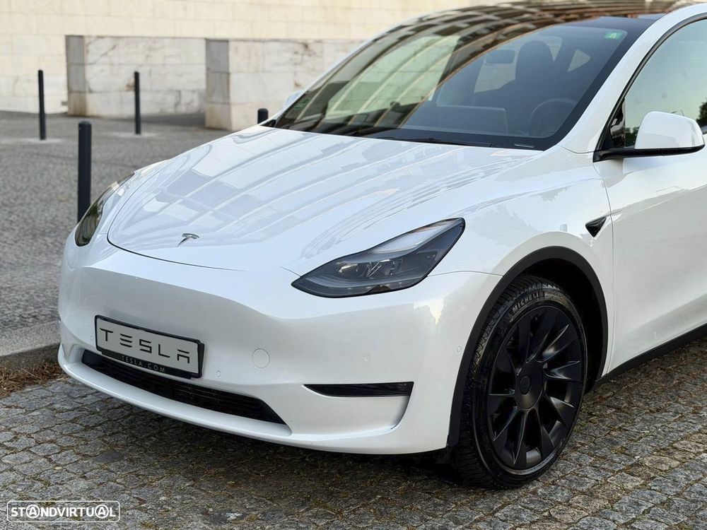 Tesla Model Y Long Range Dual Motor AWD - 8