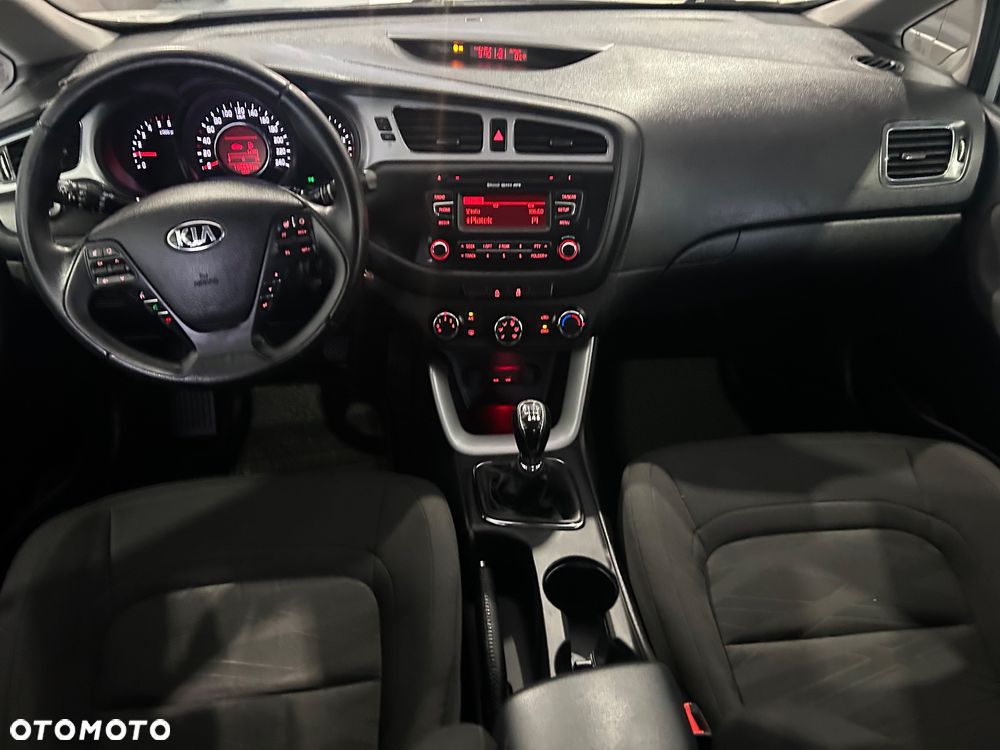 Kia Ceed 1.6 CRDi Smart - 22