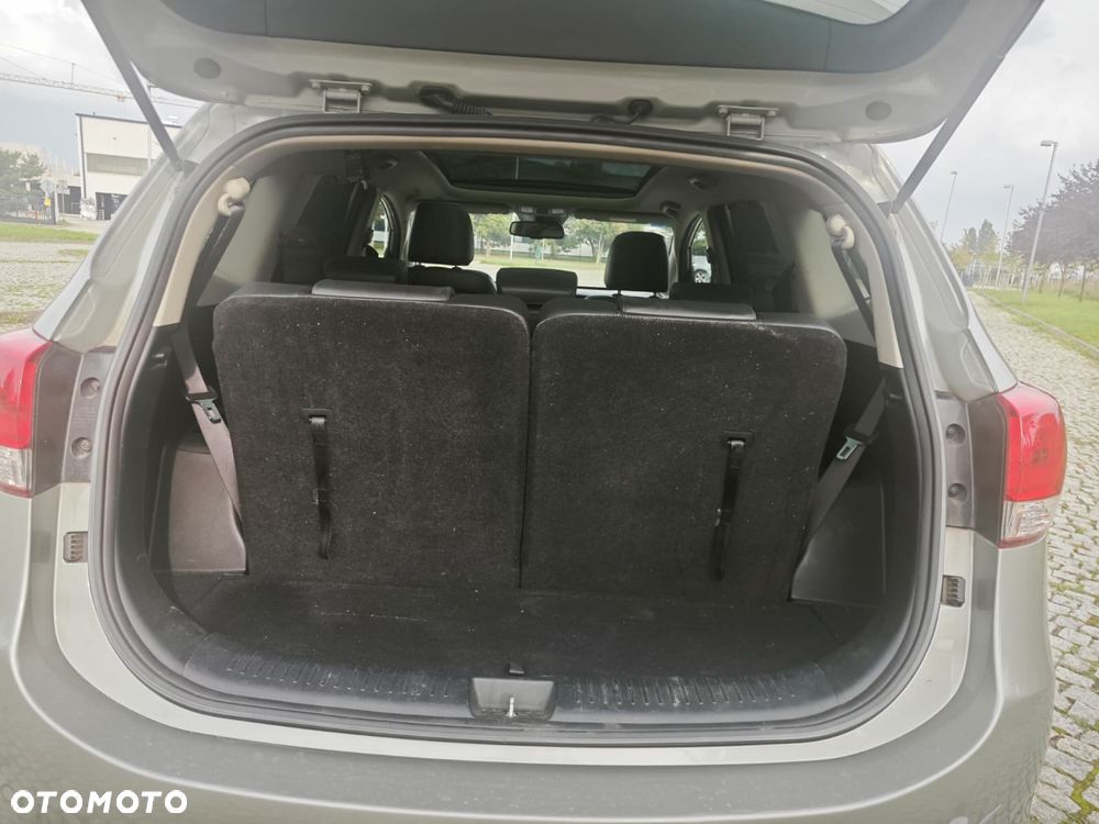 Kia Carens 1.7 CRDi XL 7os - 10