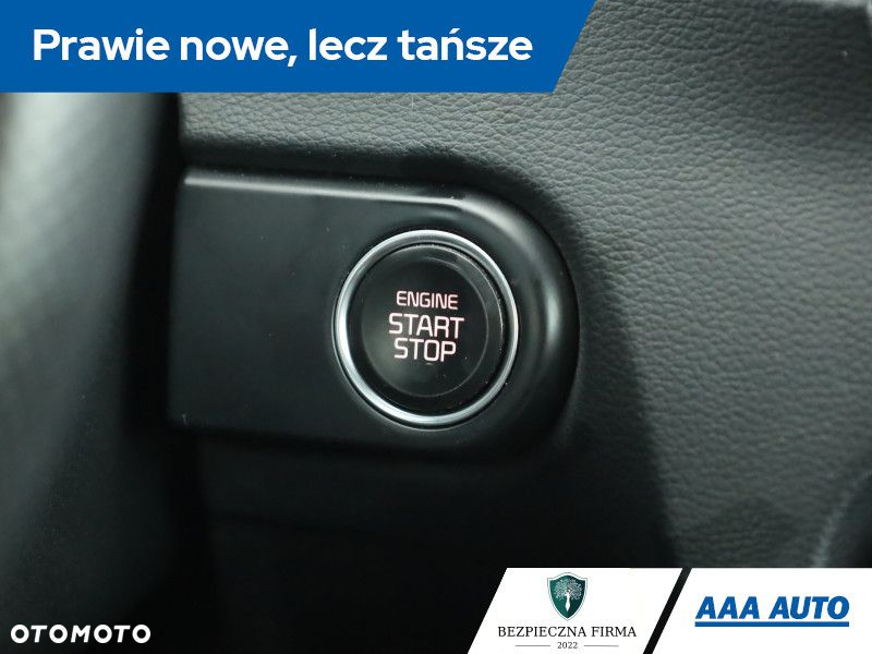 Kia Ceed - 12
