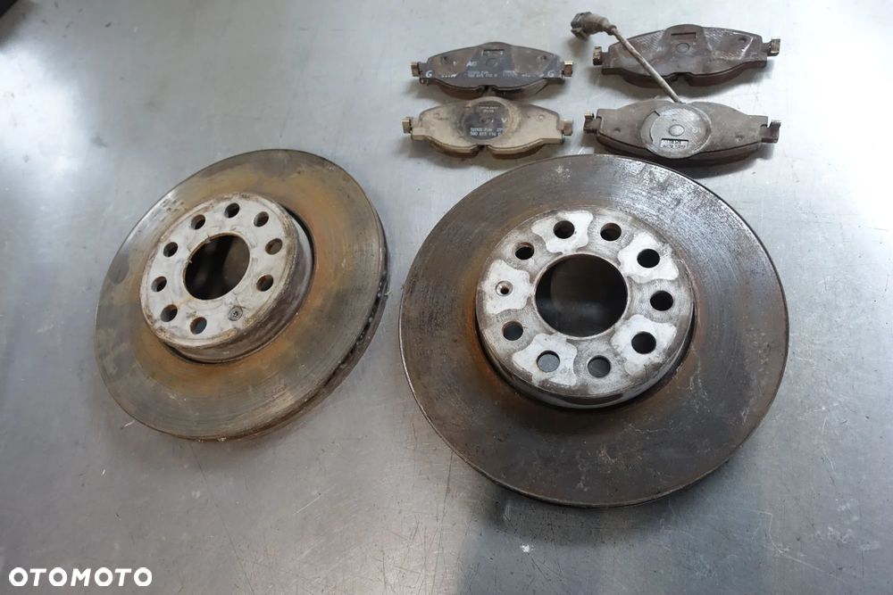 TARCZE HAMULCOWE PRZEDNIE GOLF VII 17r. 290mm KLOCKI