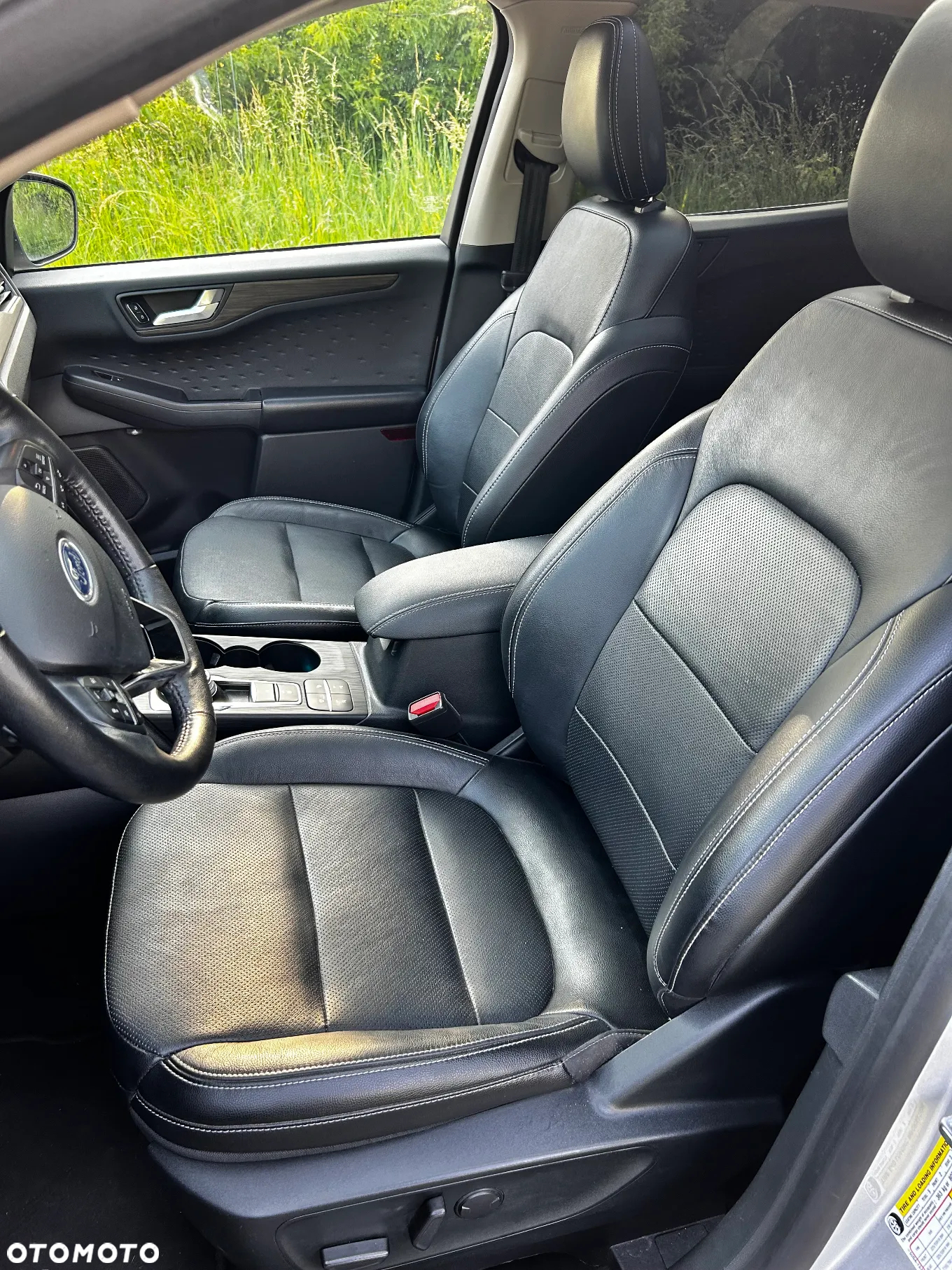 Ford Escape 2.0 EcoBoost AWD Titanium - 11