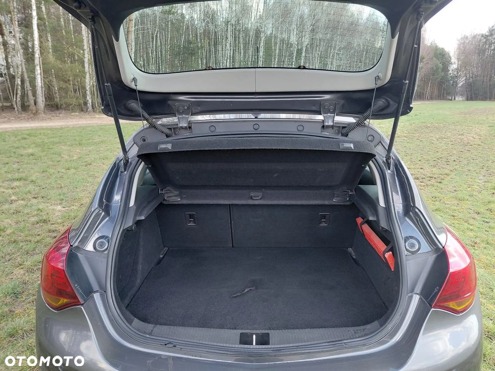 Opel Astra 1.4 T Cosmo - 4