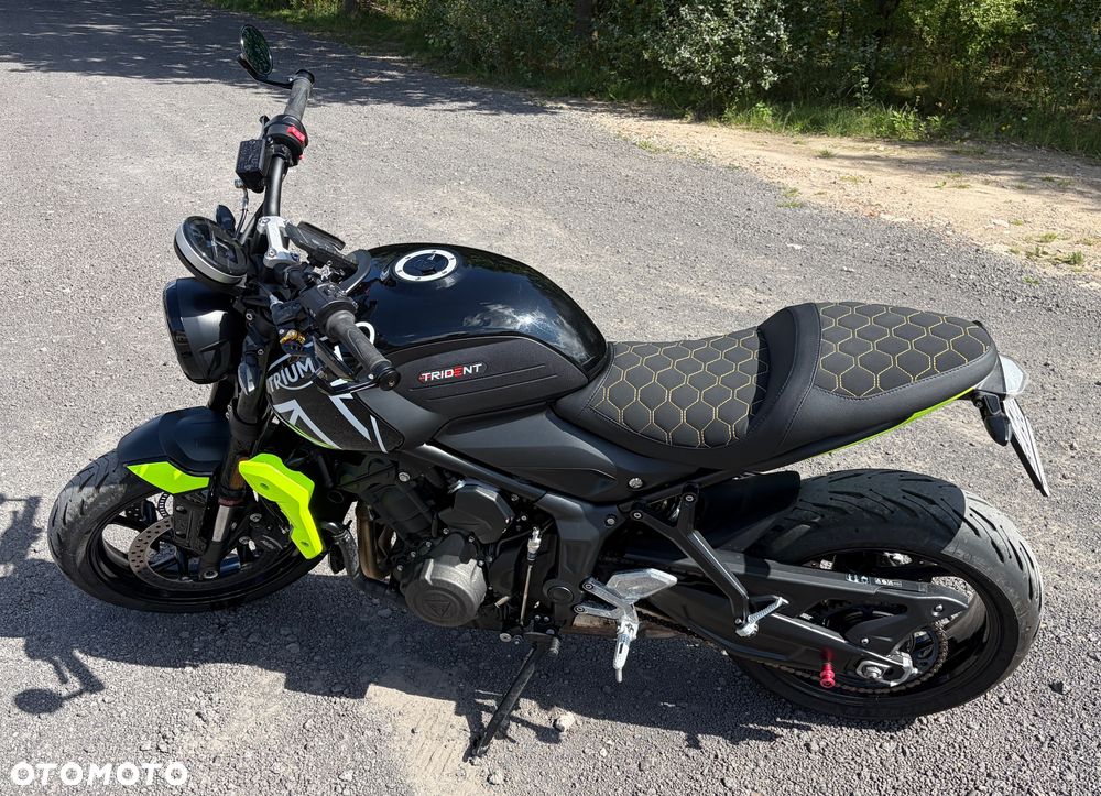 Triumph Trident - 3