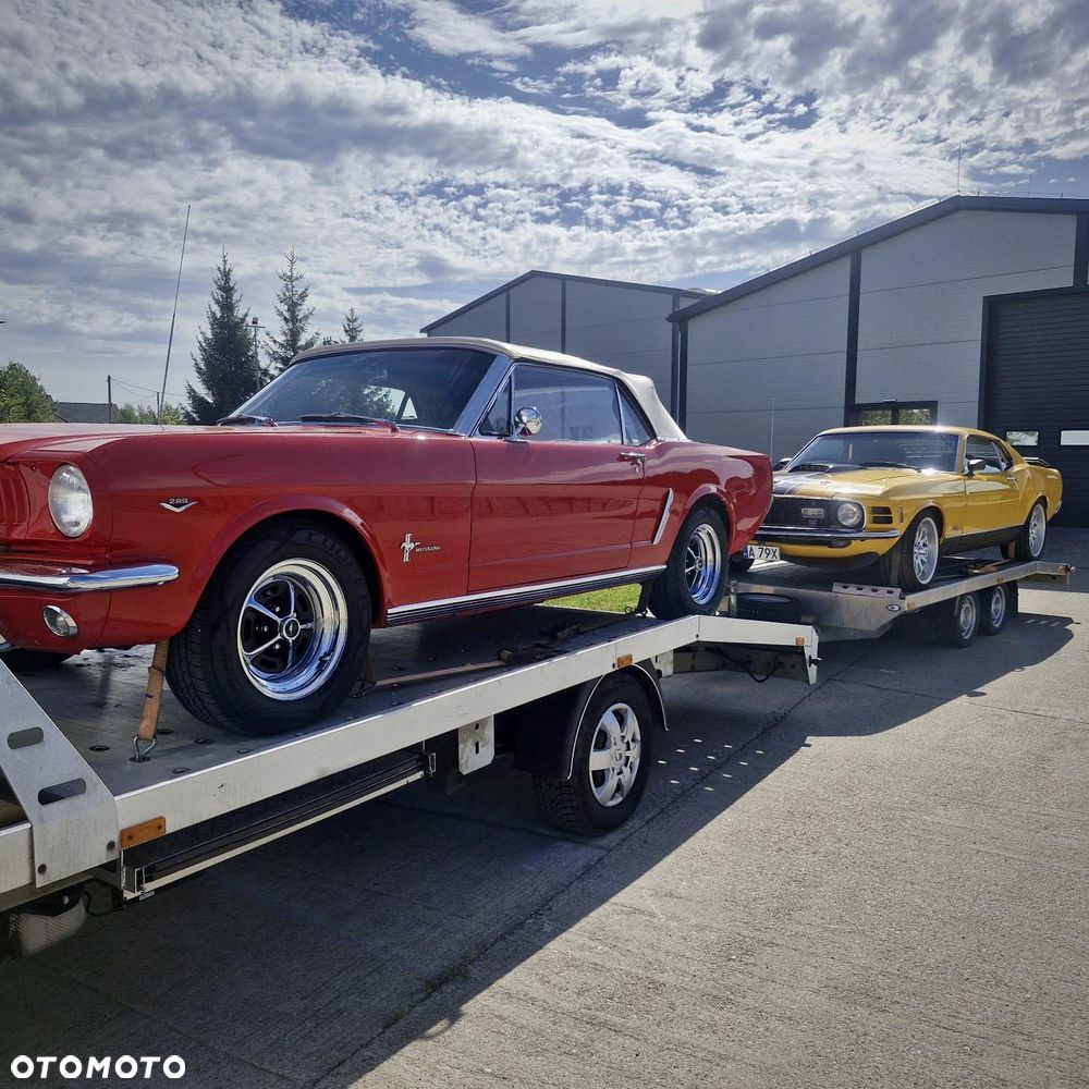 Ford Mustang - 12