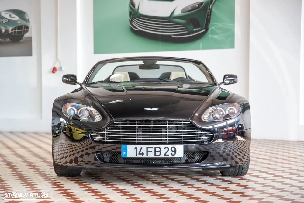 Aston Martin Vantage Coupe V8 Sportshift - 3