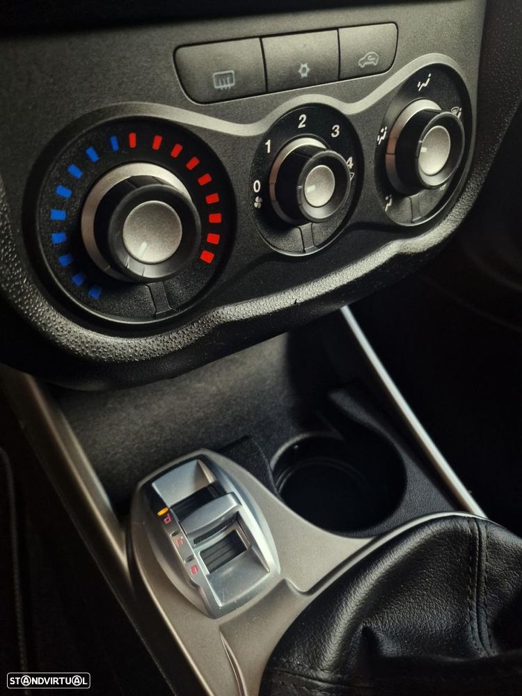 Alfa Romeo MiTo 0.9 T TwinAir Distinctive - 17