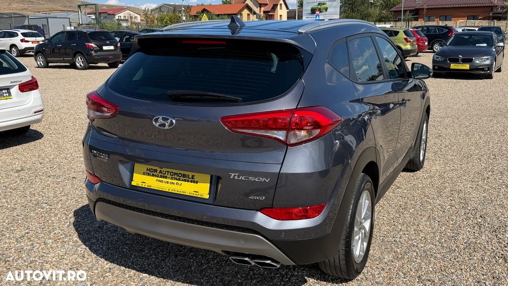 Hyundai Tucson 2.0 CRDI 4WD Automatik Style - 16