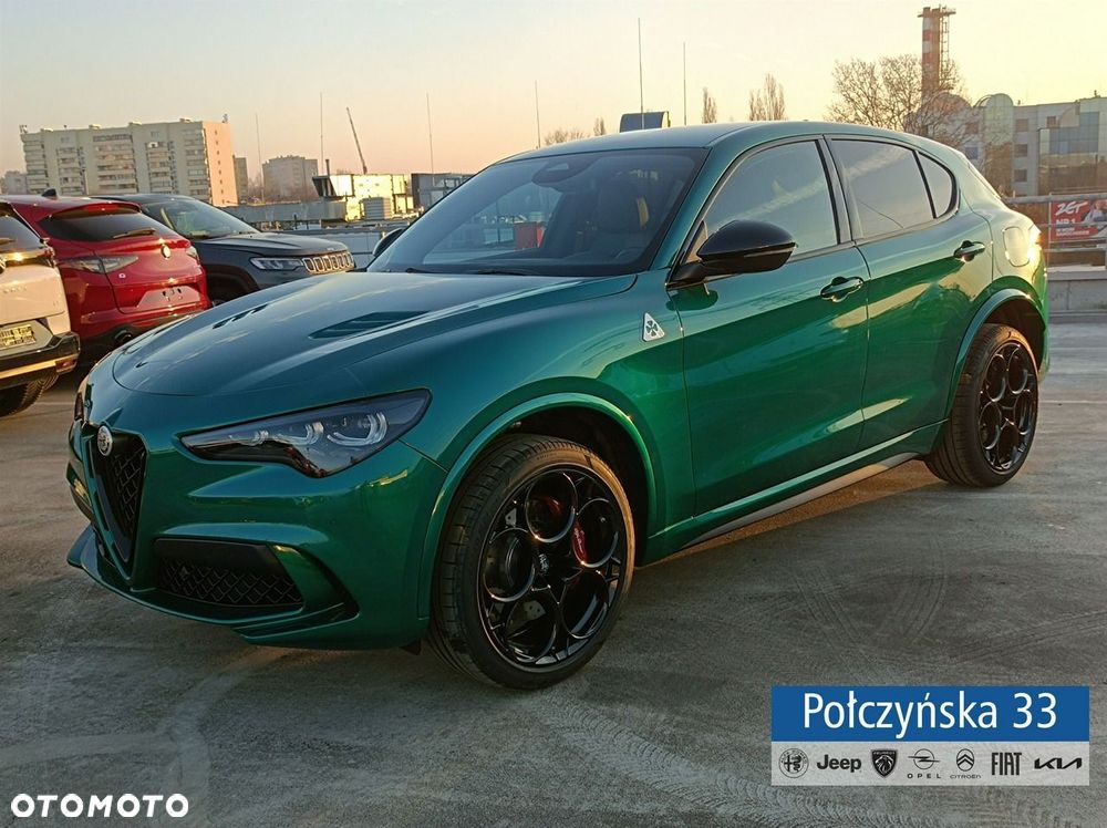 Alfa Romeo Stelvio - 1