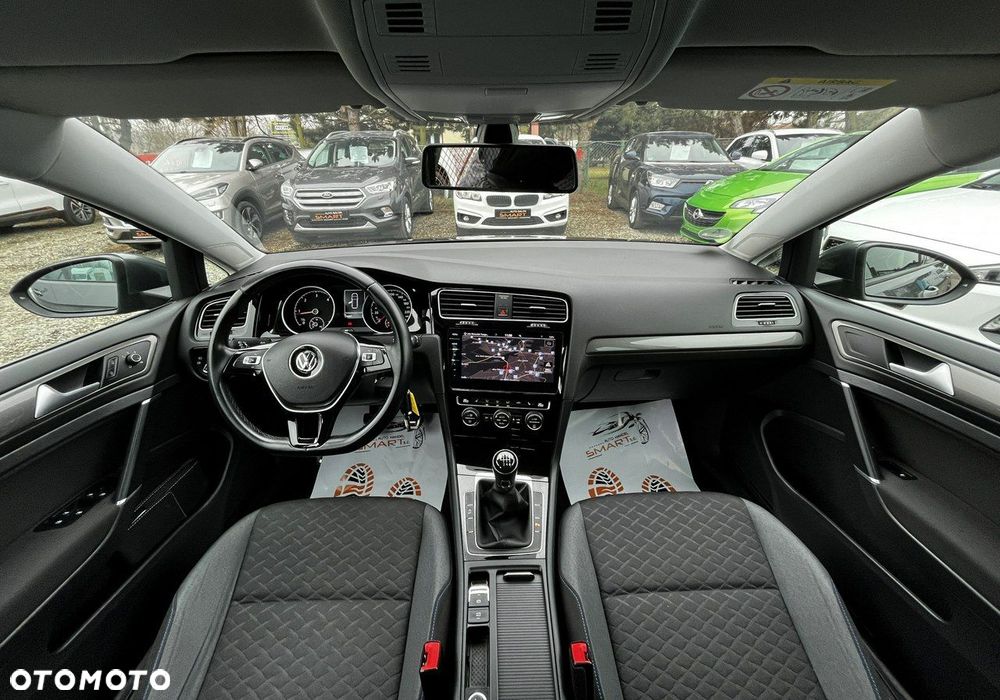 Volkswagen Golf - 18