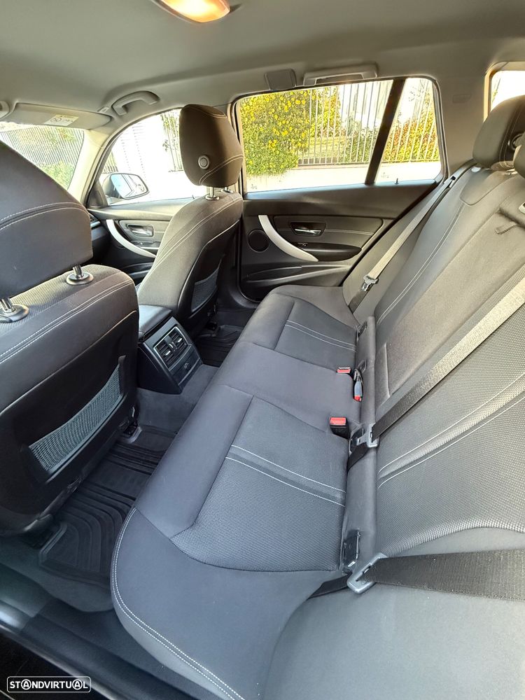 BMW 318 d Aut. Luxury Line - 19