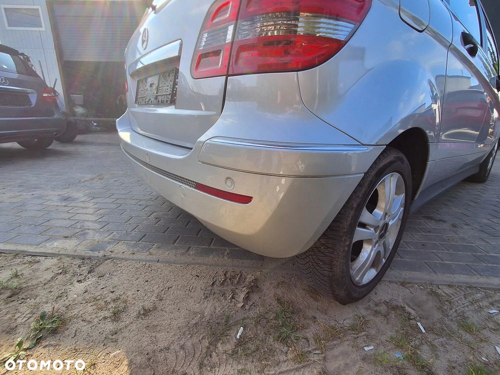 SPRZEDAM MERCEDES B-KLASA W245 TYLNI ZDERZAK NA PDC W KOLOR 761 DO MONTAŻU KOMPLETNY - 14