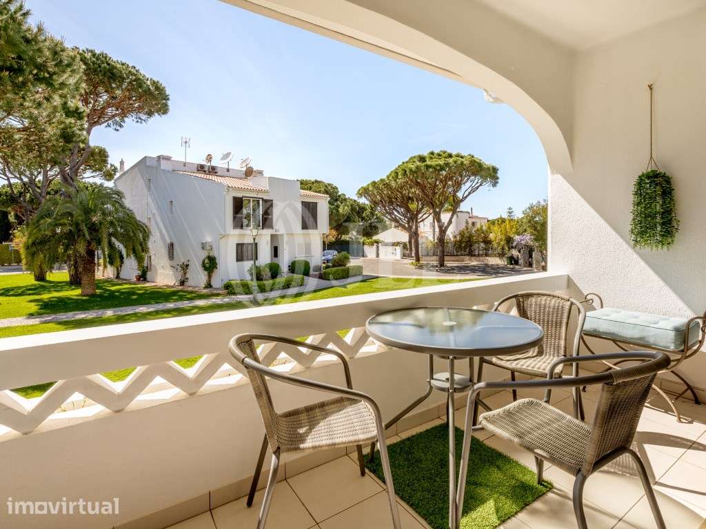 Apartamento T2 duplex no condomínio de Vale do Lobo, Algarve - Grande imagem: 3/30